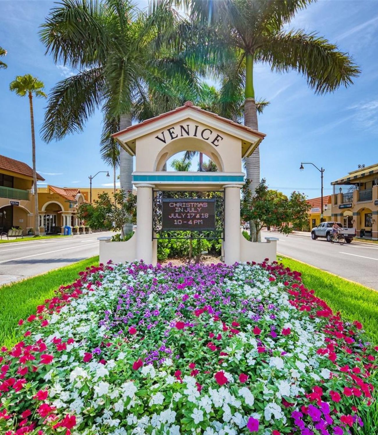 Venice, Florida welcome sign on Venice Avenue downtown